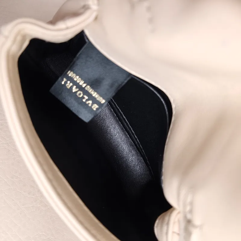 Bvlgari Crossbody Bag Serpenti Cabochon Calfskin Mini 11 × 4 × 9 cm — detail view 4 of 10