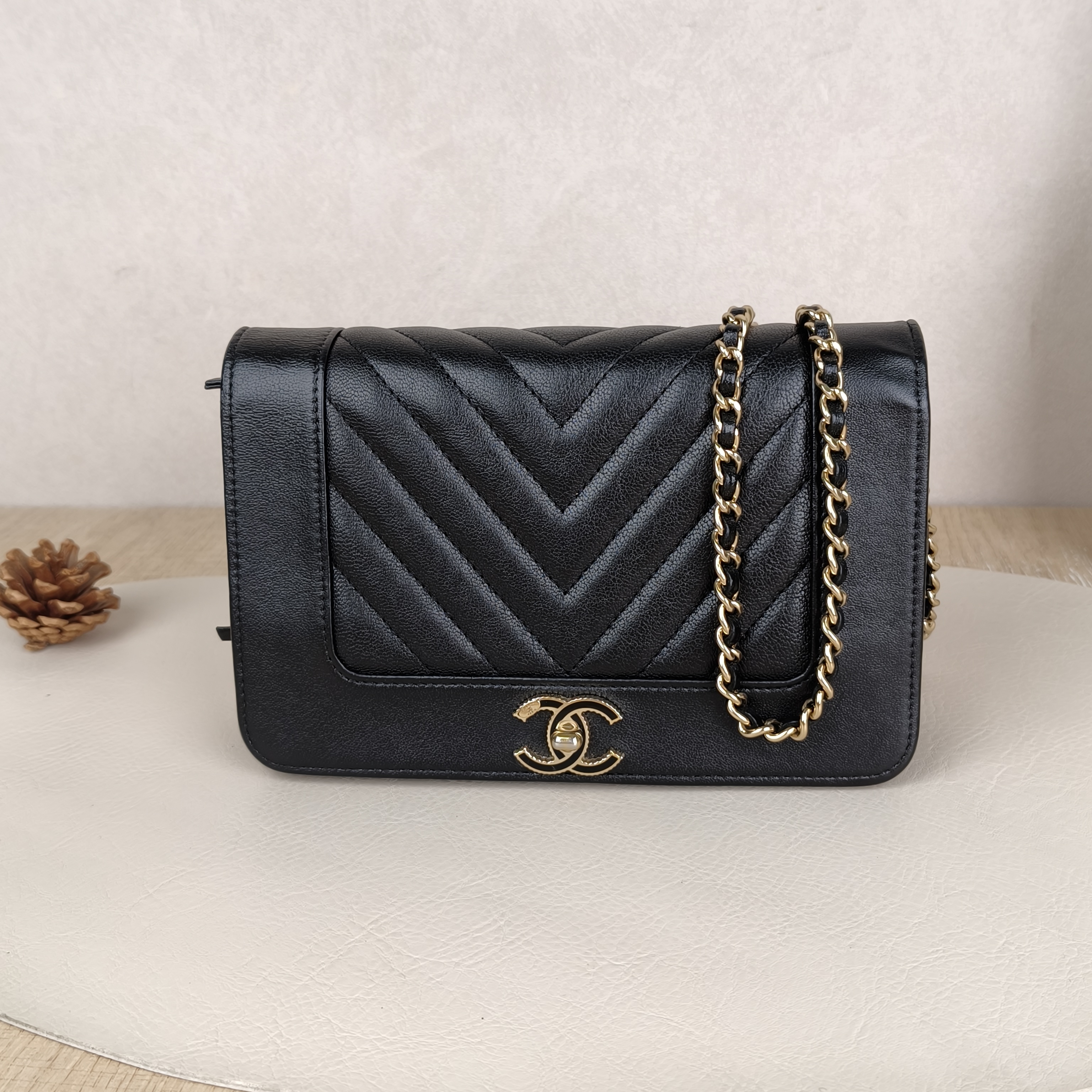 Chanel Crossbody Bagcf Collection Crossbody Bag Black Lambskin One Size19 × 3.5 × 13.5 cm