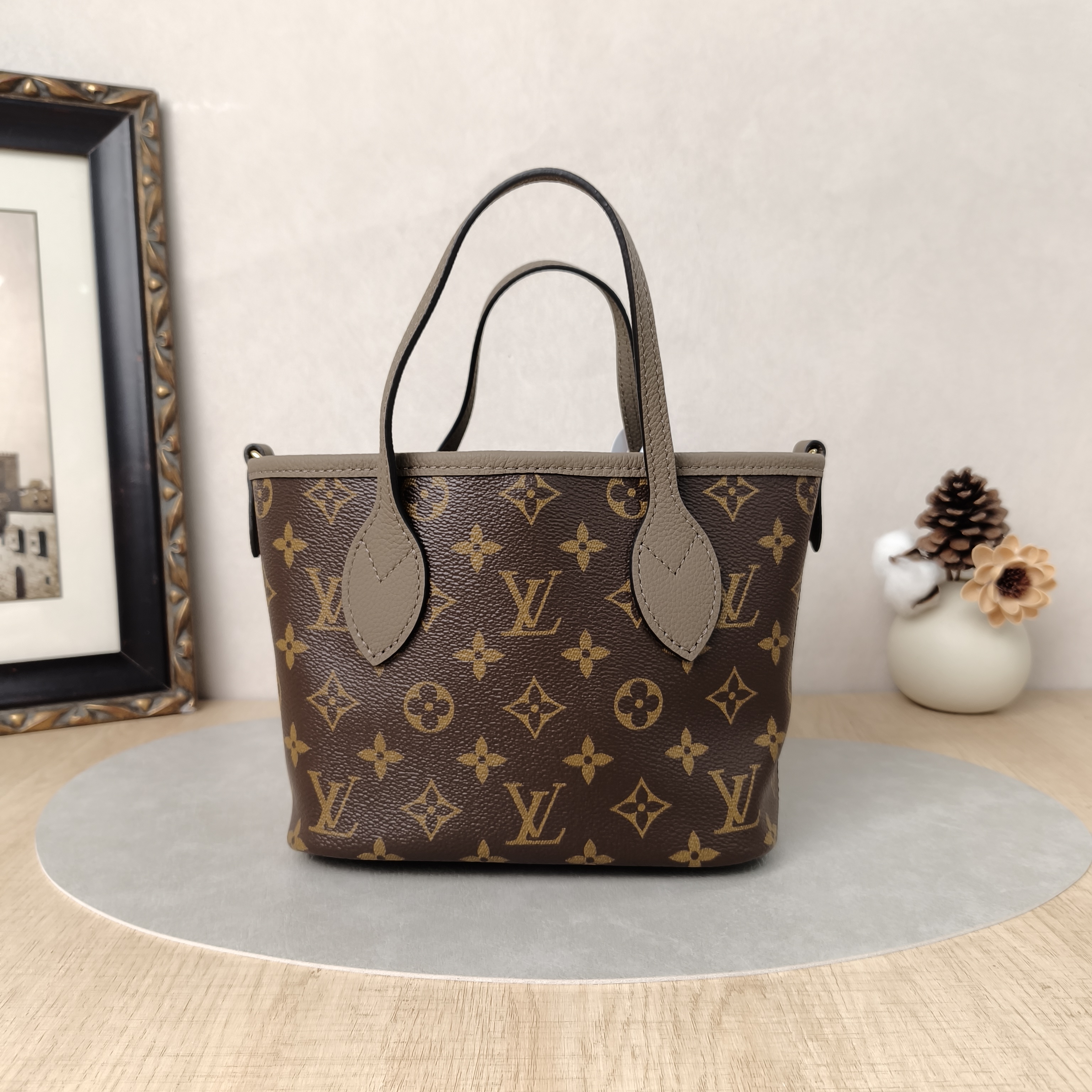 Louis Vuitton Crossbody Bag NEVERFULL INSIDE OUT BB PVC · Calfskin BB26.5 × 11 × 16.5 cm