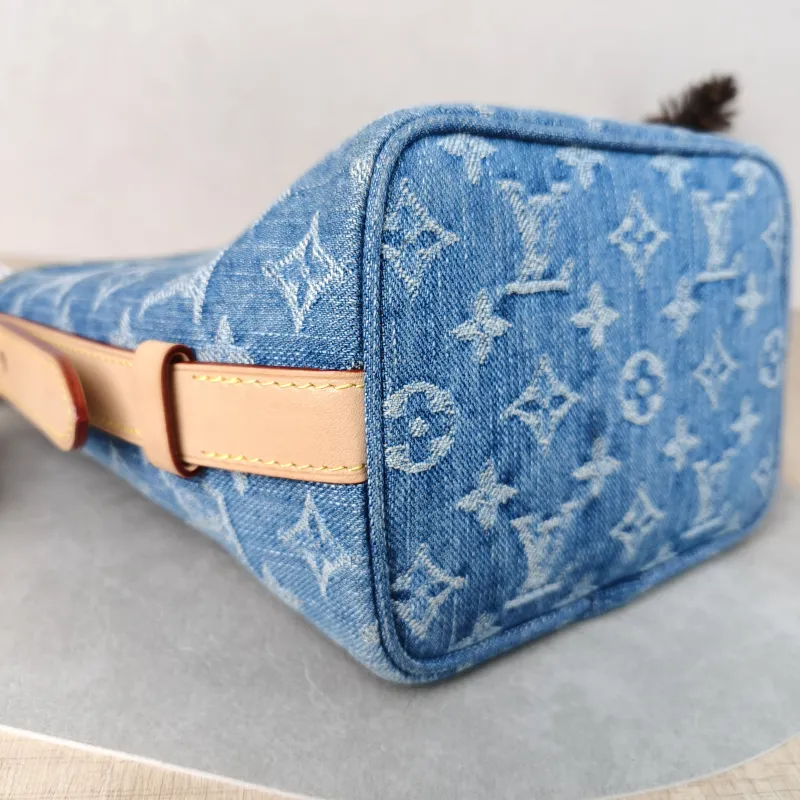 Louis Vuitton Top Handle Bag ALL IN BB Blue BB 16 × 12 × 18 cm — detail view 17 of 17
