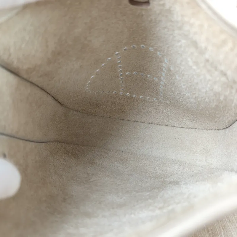 Hermès Crossbody Bag Evelyne Mini 16 Mini 16 TC Calfskin Mini 17 × 5.5 × 18 cm U — detail view 5 of 13