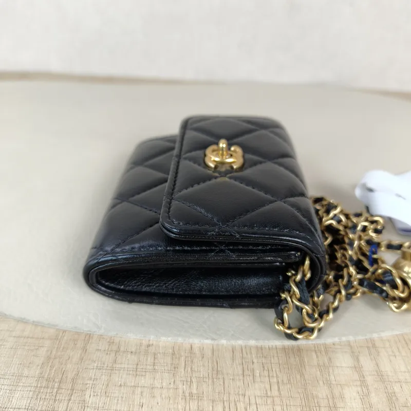 Chanel Crossbody Bag Crossbody Bag Black Lambskin One Size11 × 2 × 9 cm — detail view 9 of 11