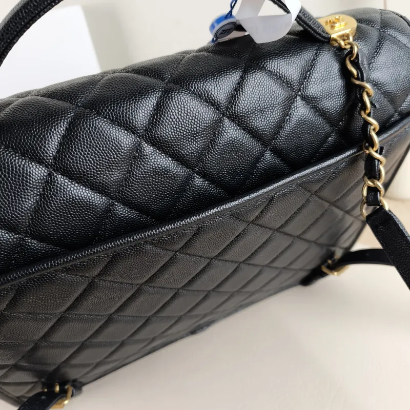 Chanel Backpack Backpack Black with Gold-Tone Hardware Grained Calfskin One Size 31 × 10 × 21 cm — detail view 4 of 14