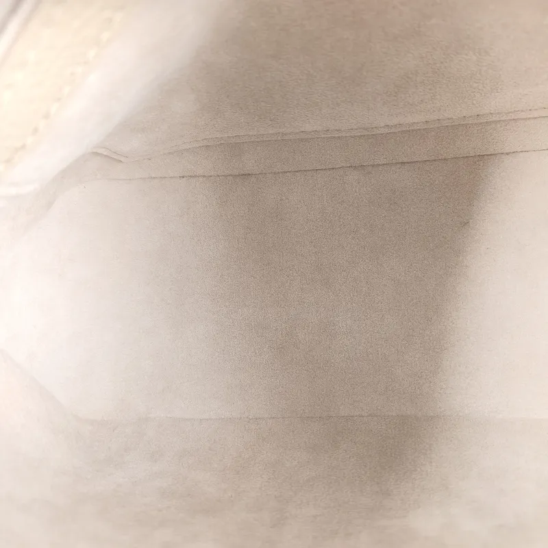 Louis Vuitton Crossbody Bag Boulogne Monogram Empreinte Embossed Calfskin Small 26 × 9.5 × 16 cm — detail view 4 of 11