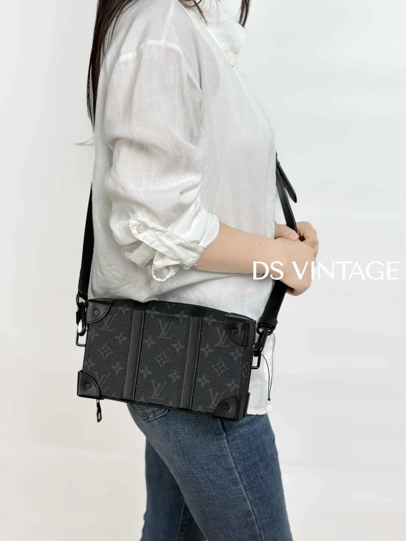 Louis Vuitton TRUNK WALLETHET Box Monogrampvc · Microchip Edition · Shoulder Strap Dust Bag · 22.5 × 5 × 14 cm — on-model view 10 of 10