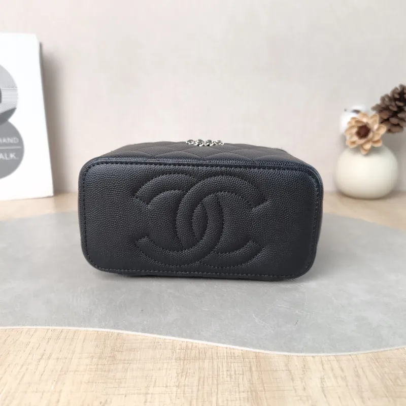 Chanel Crossbody Bag Black Grained Calfskin Mini 16 × 8 × 9.5 cm — cover view 5 of 6