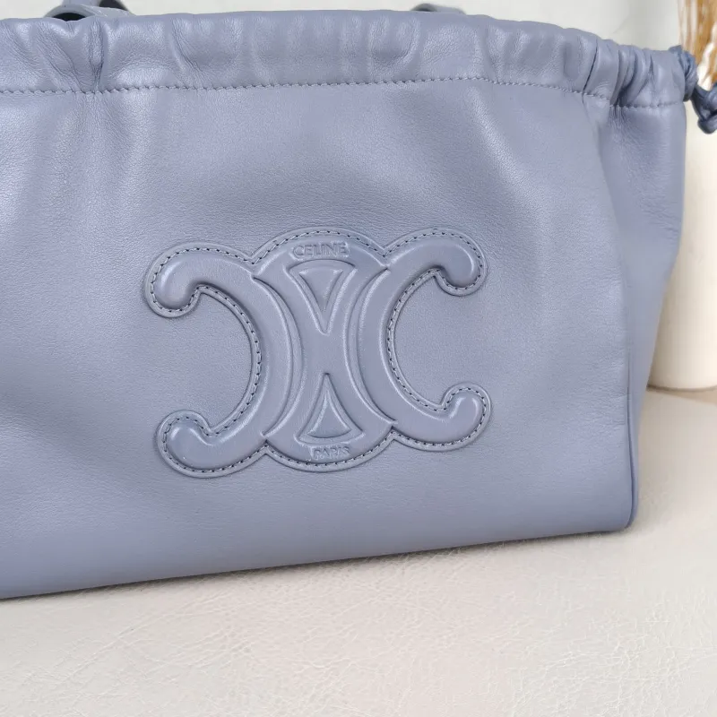 CELINE Top Handle Bag CABAS TRIOMPHE Calfskin Small 22 × 15 × 17 cm — detail view 4 of 10