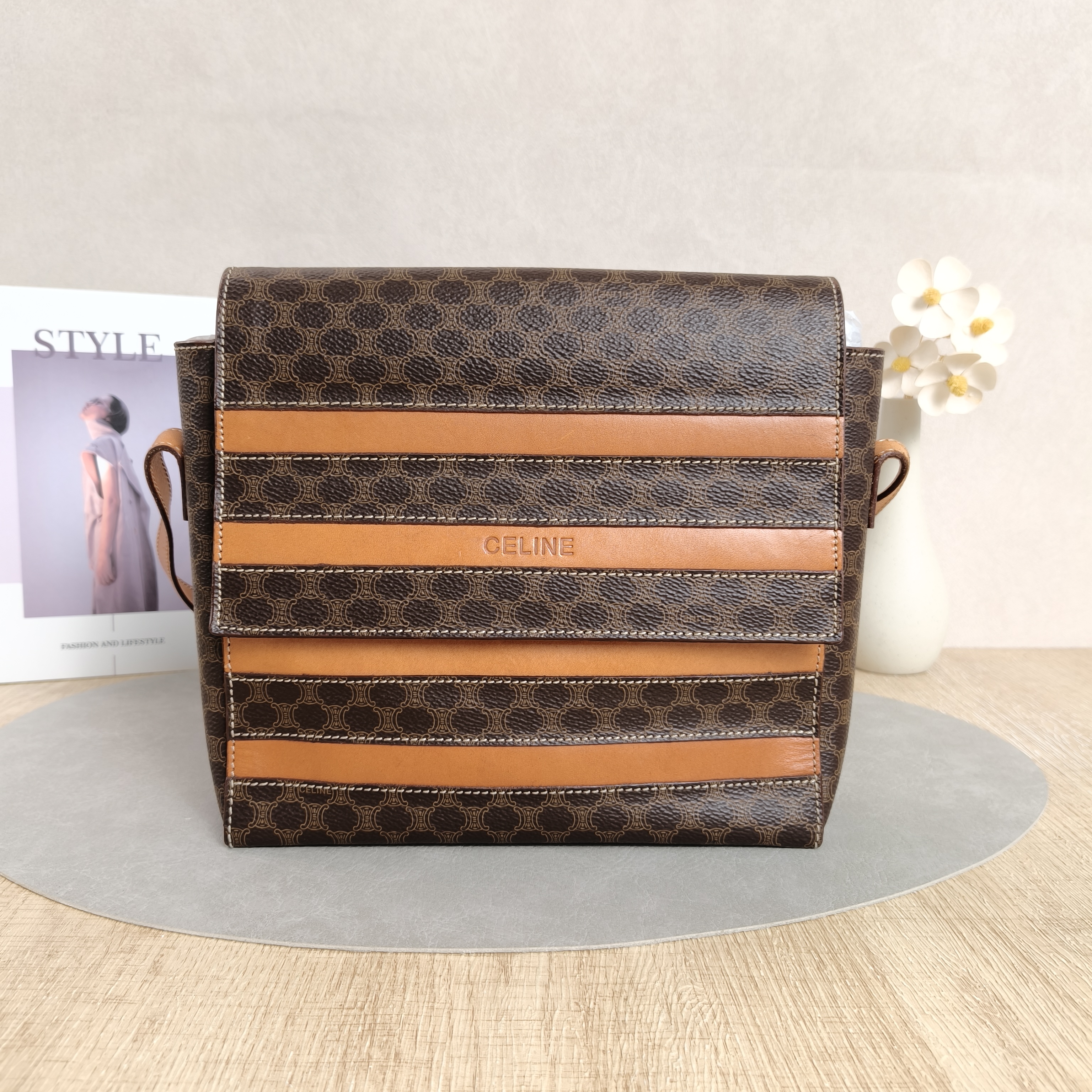 CELINE Shoulder Bag Brownpvc · 22 × 7 × 19 cm