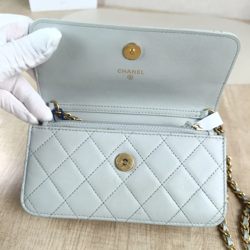 Chanel Crossbody Bag woc Collection Grey Lambskinmini17 × 5 × 9.5 cm — detail view 8 of 13