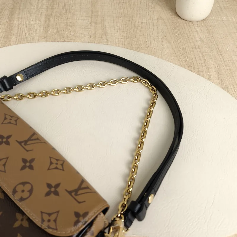 Louis Vuitton Crossbody Bag IVY Monogram PVC Small23.5 × 4.3 × 12 cm — detail view 9 of 11