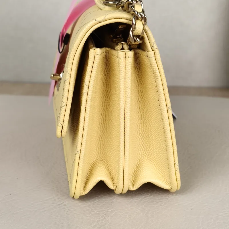 Chanel Crossbody Bag Yellow Grained Calfskin One Size 19 × 7 × 11.5 cm — detail view 11 of 12