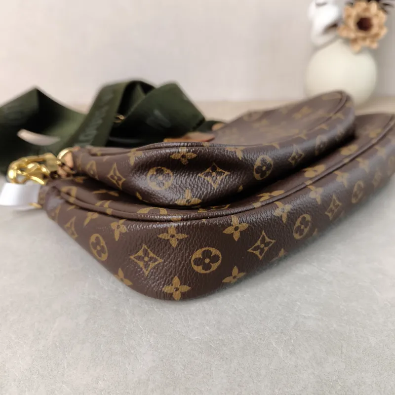 Louis Vuitton Crossbody Bag Multi Pochette Accessoires Shoulder Strap PVC Small 24 × 4 × 13.5 cm — detail view 14 of 16