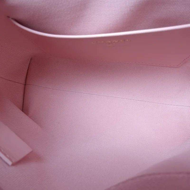 Chanel Crossbody Bag Woven Pink Grained Calfskin One Size18.5 × 7 × 14.5 cm — detail view 1 of 12