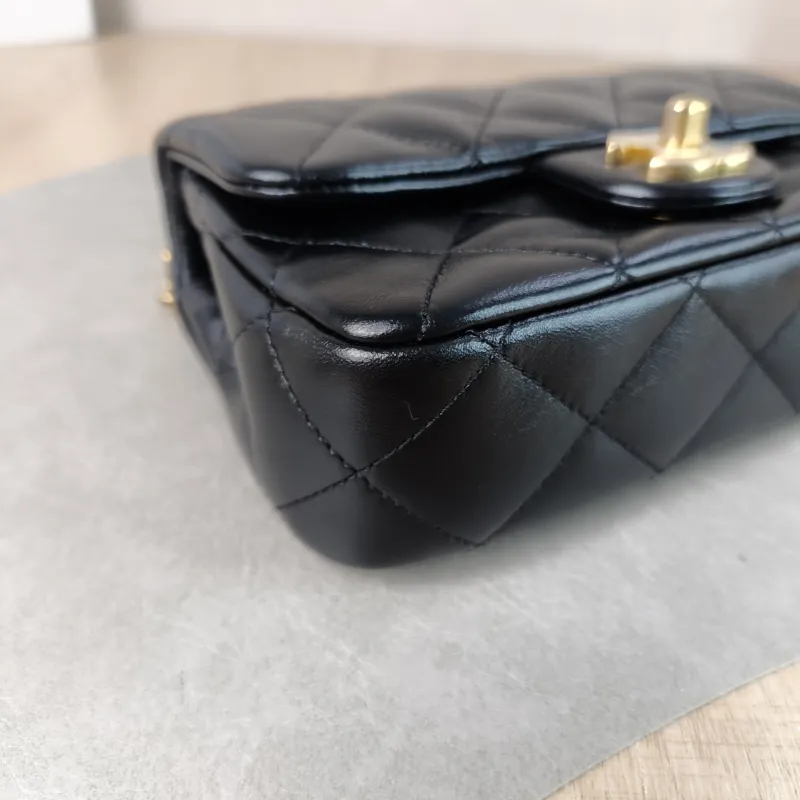 Chanel Crossbody Bag Black with Gold-Tone Hardware Lambskin Mini 18 × 5 × 12 cm — detail view 4 of 10