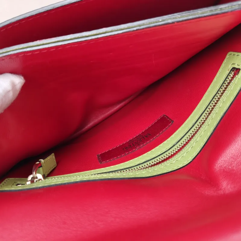 Valentino Clutch Clutch Colorblock Calfskin One Size28 × 2 × 17 cm — detail view 1 of 16