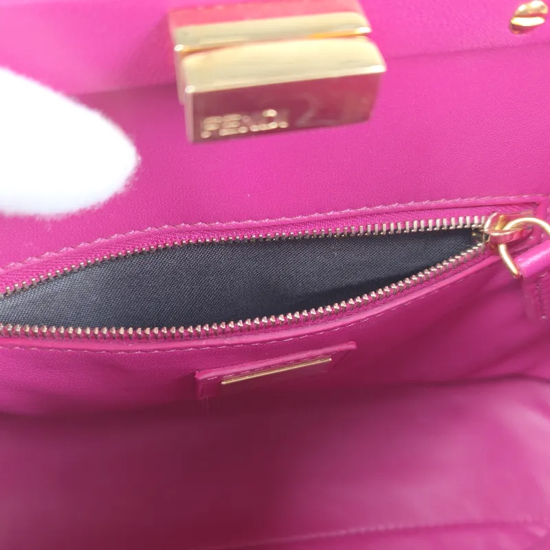 FENDI Crossbody Bagpeekaboo Crossbody Bag mini23 × 11 × 17 cm — detail view 2 of 11