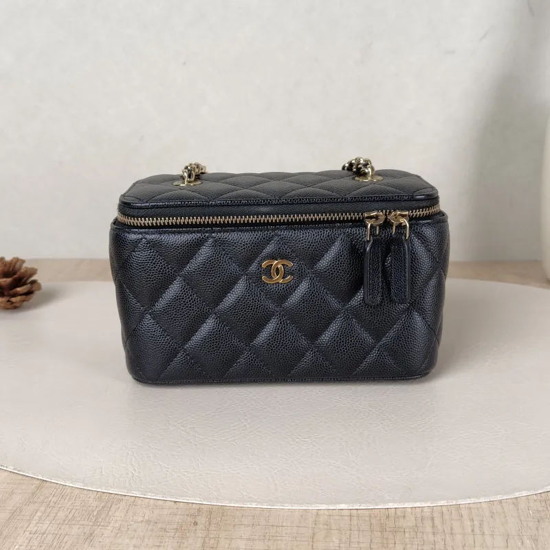 Chanel Crossbody Bag Edition Black Calfskin One Size16 × 8 × 9.5 cm