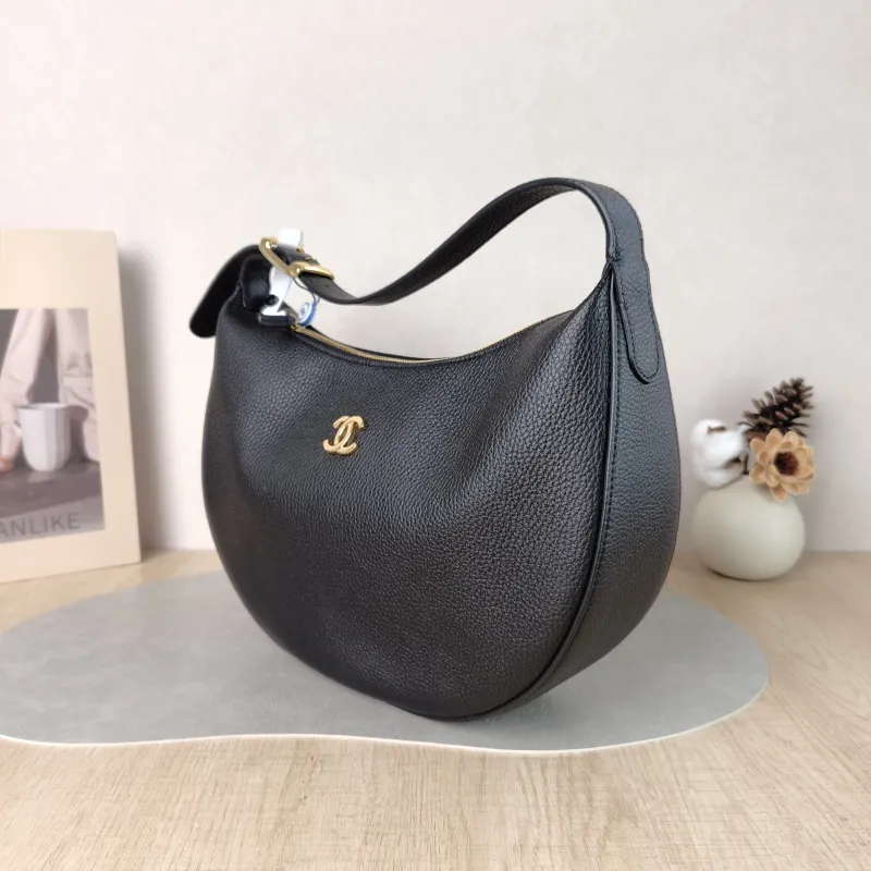 Chanel Shoulder Bag 26b Hobo Gabrielle Bag Black Calfskin One Size 30 × 9 × 21 cm — cover view 4 of 5