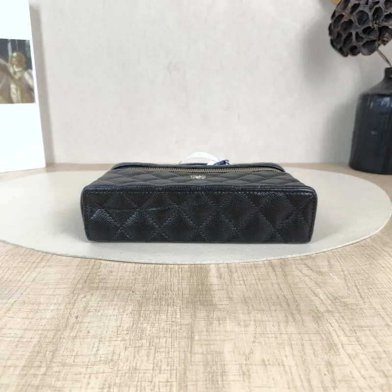 Chanel Crossbody Bag lp Box Bag Top Handle Crossbody Bag Black Calfskin One Size 19.5 × 5 × 17 cm — cover view 5 of 6