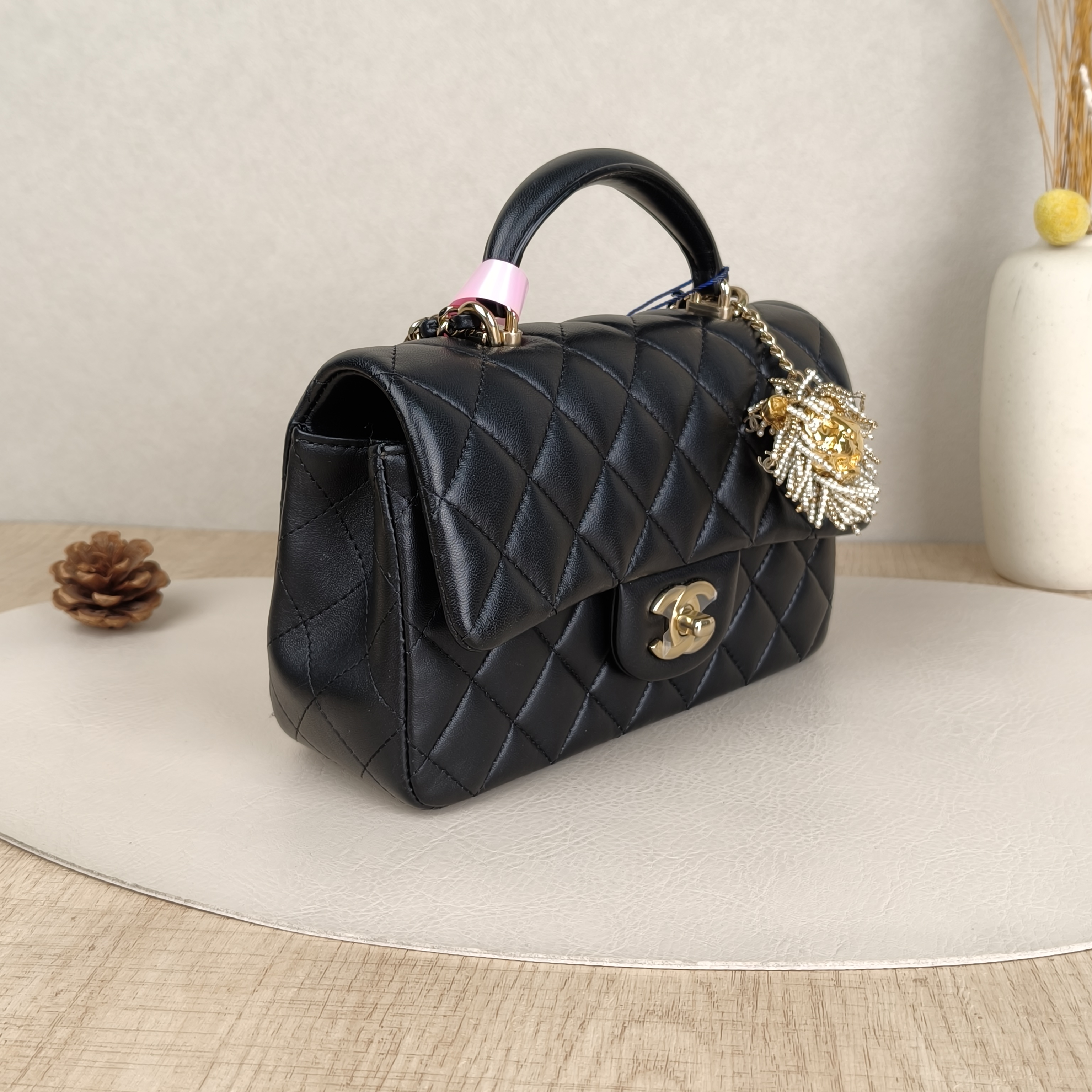 Chanel Crossbody Bag Edition mini Black Lambskin mini20 × 6 × 12 cm — cover view 9 of 9