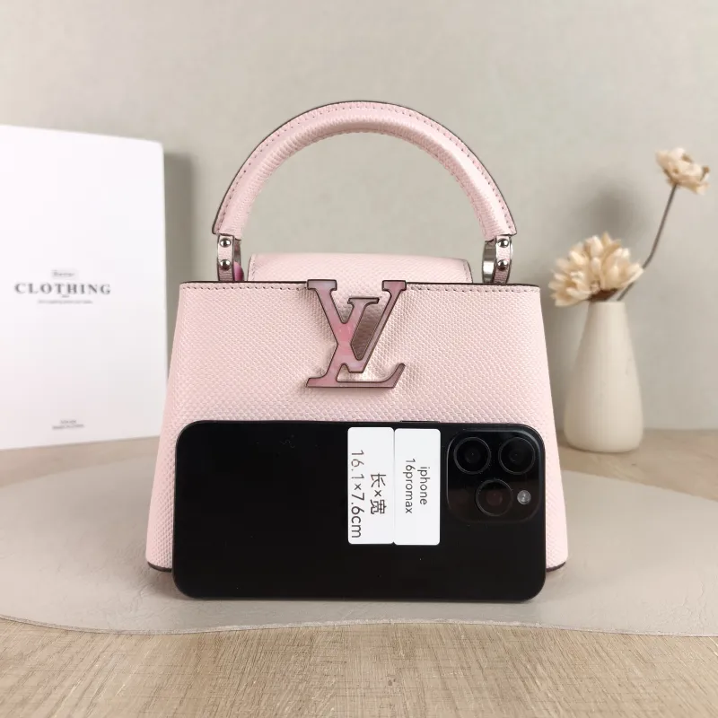 Louis Vuitton Shoulder Bag Capucines Pink Mini 21 × 8 × 14 cm — cover view 2 of 5