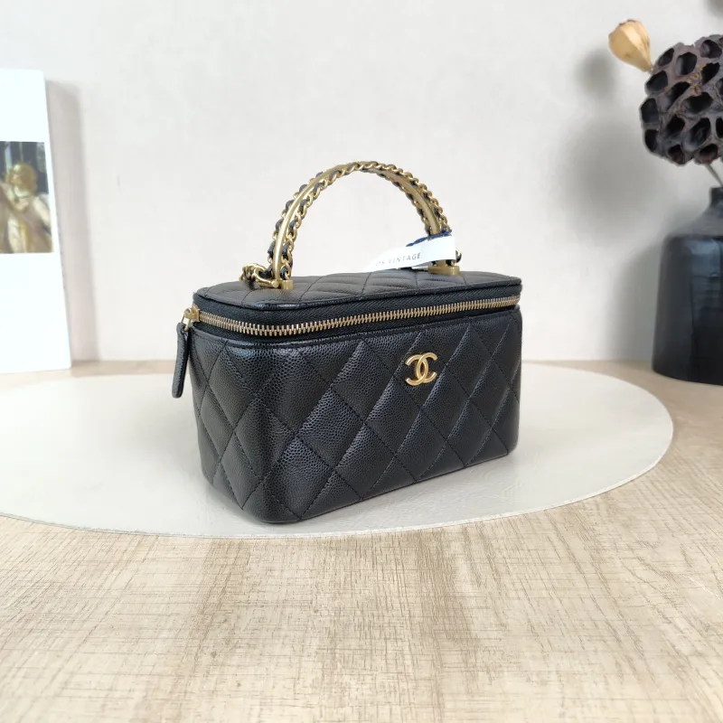 Chanel Crossbody Bag Edition Black Calfskin One Size16 × 8 × 9.5 cm — cover view 2 of 6