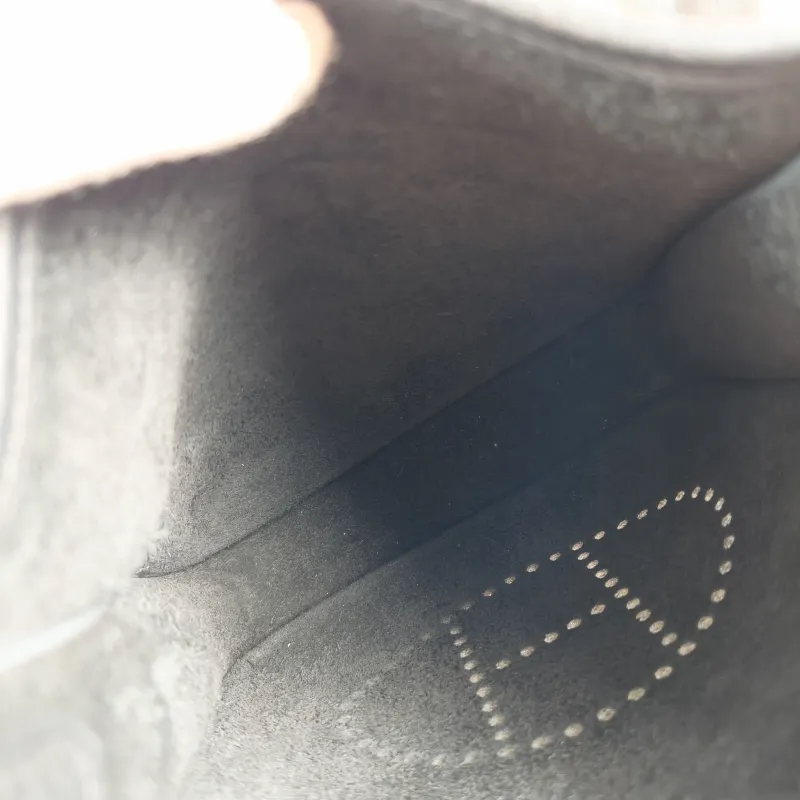 Hermès Crossbody Bag Evelyne Mini 16 Mini 16 Black Taurillon Clemence TC Calfskin Mini 17 × 5.5 × 18 cm Y — detail view 10 of 11
