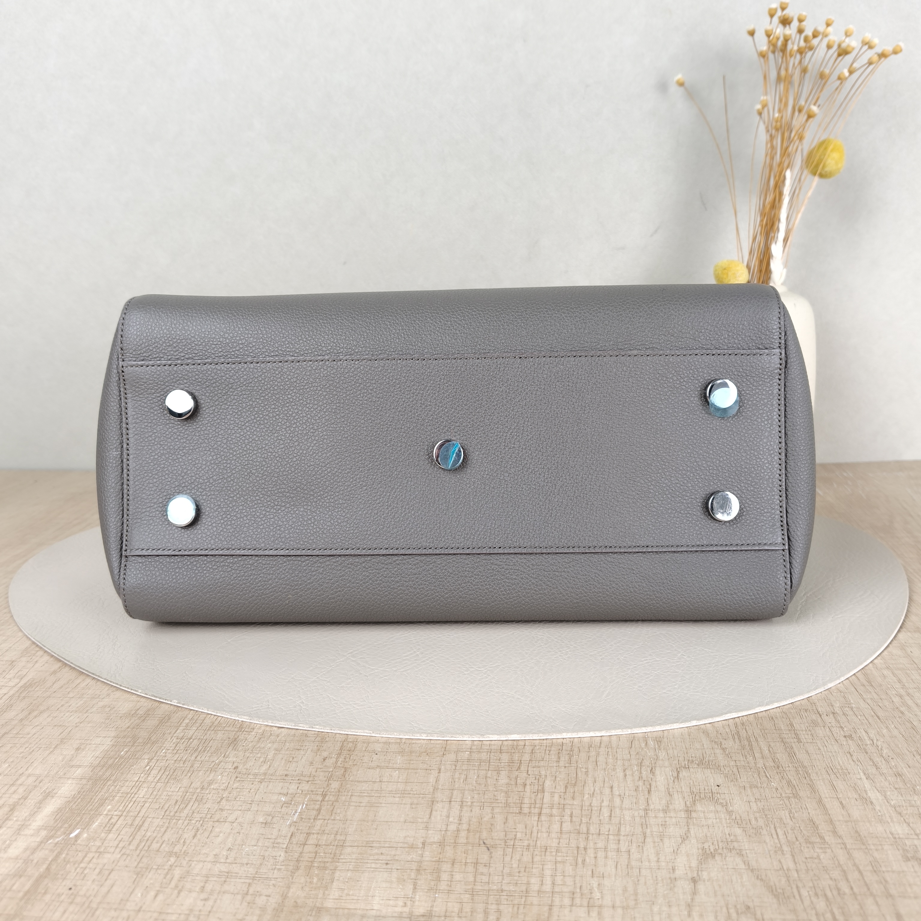 SAINT LAURENT Shoulder Bag Tote Bag Grey Calfskin One Size31 × 16 × 19 cm — cover view 3 of 5