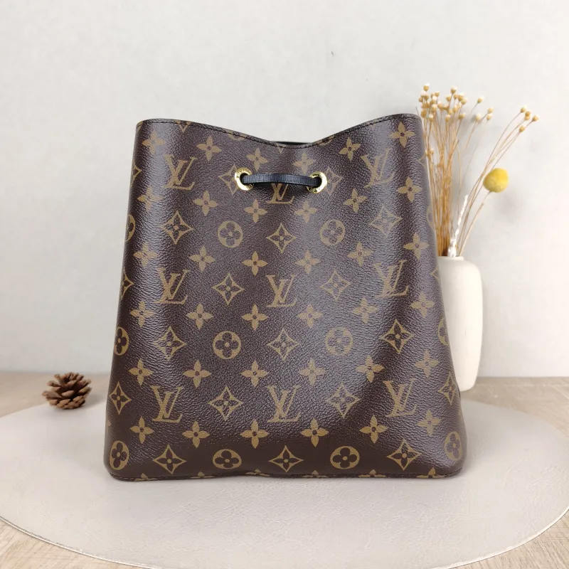 Louis Vuitton Shoulder Bag NÉONOÉ Bucket Bag Black PVC Medium 26 × 17.5 × 26 cm — cover view 4 of 5