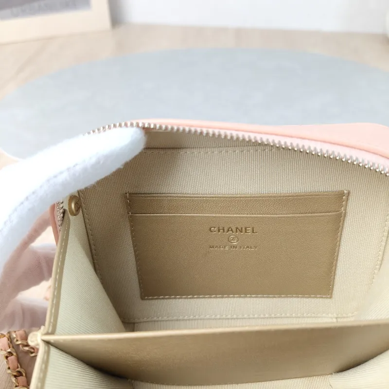 Chanel Crossbody Bag Camera Bag Pink Lambskin One Size 14.5 × 6 × 10.5 cm 31 — detail view 9 of 11