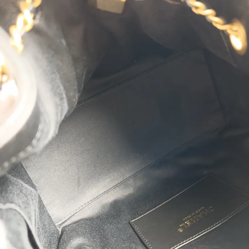 Chanel Shoulder Bag25Bag Black Grained Calfskin Small26 × 14 × 30 cm — detail view 8 of 12