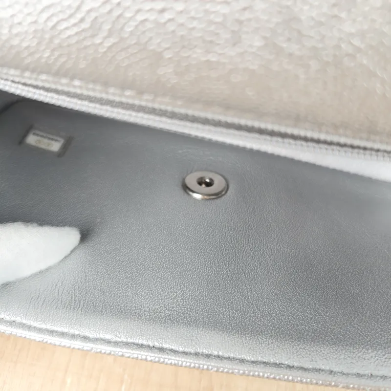 Chanel Crossbody Bag mini Silver Grained Calfskin mini 20 × 6 × 12 cm 30 — detail view 1 of 14