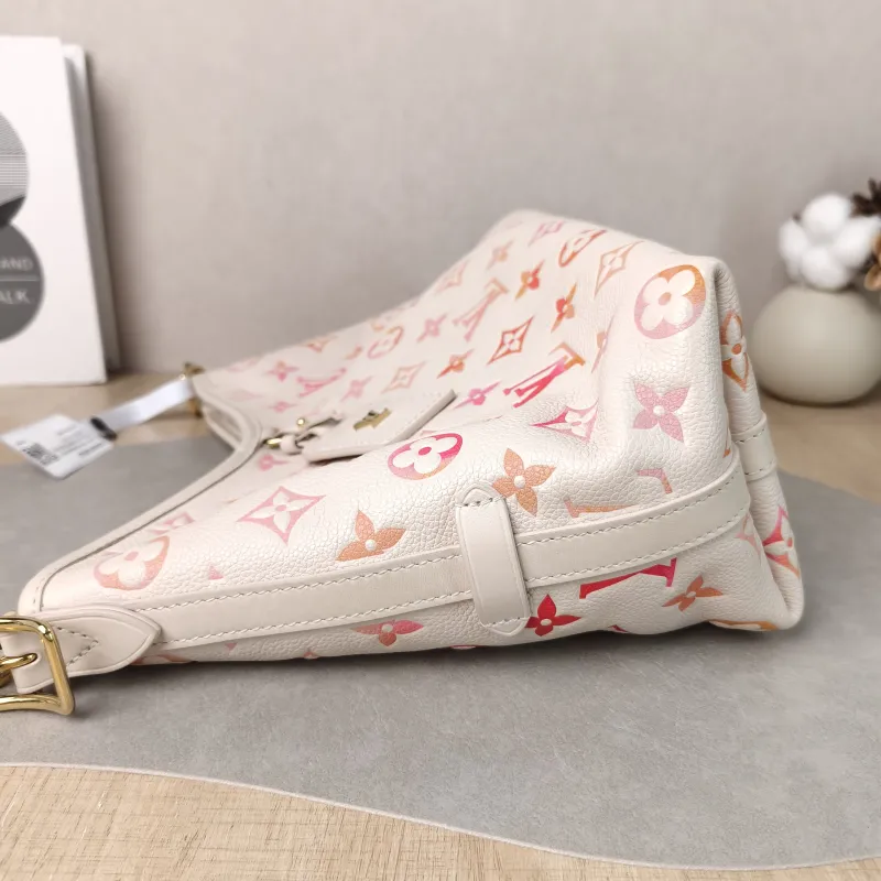 Louis Vuitton Crossbody Bag Carryall Calfskin Small 29.5 × 12 × 24 cm — detail view 8 of 11
