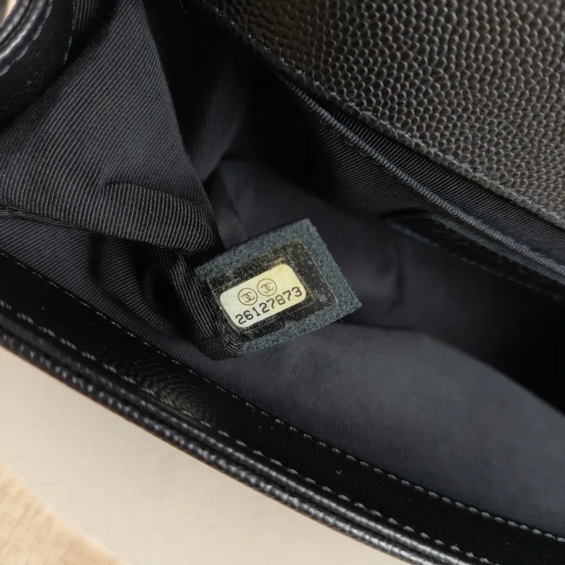 Chanel Crossbody Bag Le Boy​ Black Grained Calfskin Medium 25 × 9 × 15 cm 26 — detail view 7 of 12