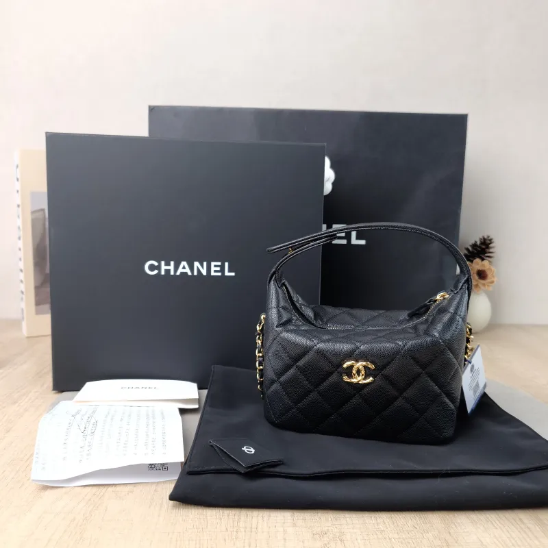Chanel Crossbody Bag Crossbody Bag Black Calfskin One Size 21.5 × 7.5 × 19 cm — cover view 6 of 6