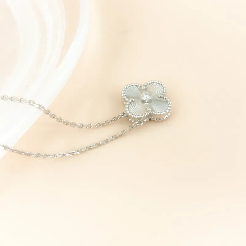 Van Cleef & Arpels Necklace Alhambra Alhambra Collection Necklace 20 White Gold Diamond18KW hite Gold Vintage Small 42cm — cover view 9 of 11