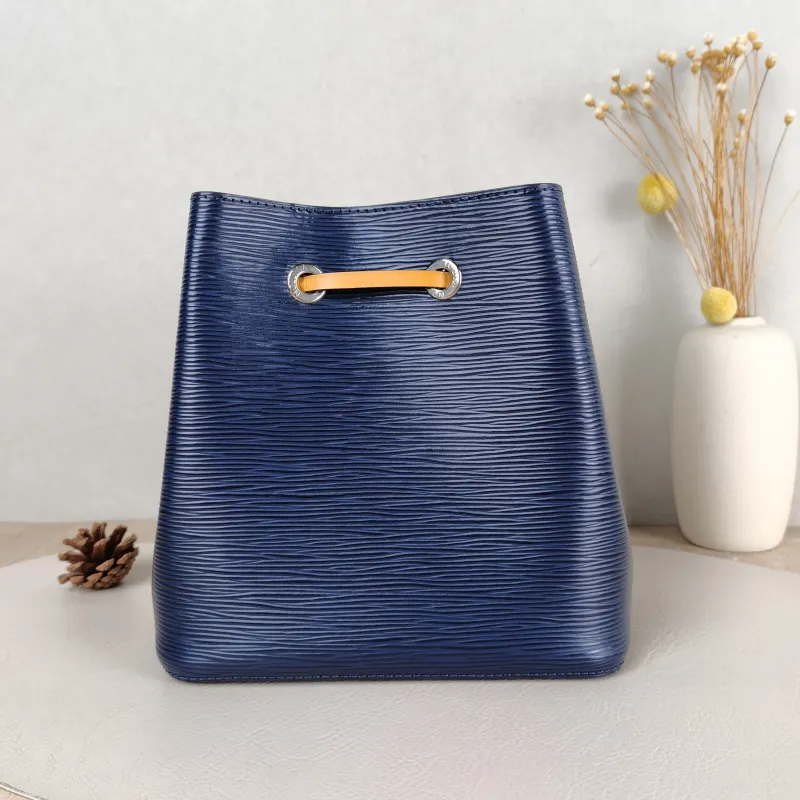 Louis Vuitton Crossbody Bag NÉONOÉ Bucket Bag BB Blue · Yellow Epi Embossed Calfskin BB 20 × 13 × 20 cm — cover view 4 of 5