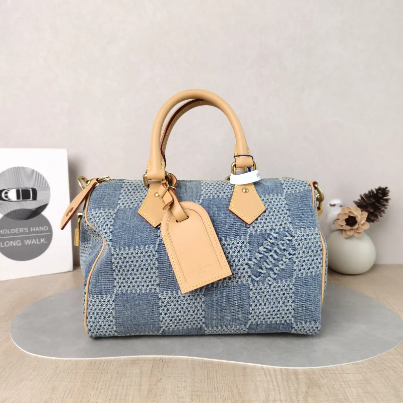 Louis Vuitton Crossbody Bag Speedy25 Medium 25 × 15 × 19 cm