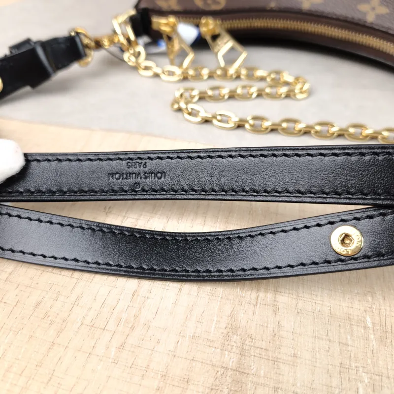 Louis Vuitton Crossbody Bag Boulogne PVC Small 26 × 9.5 × 16 cm — detail view 2 of 15
