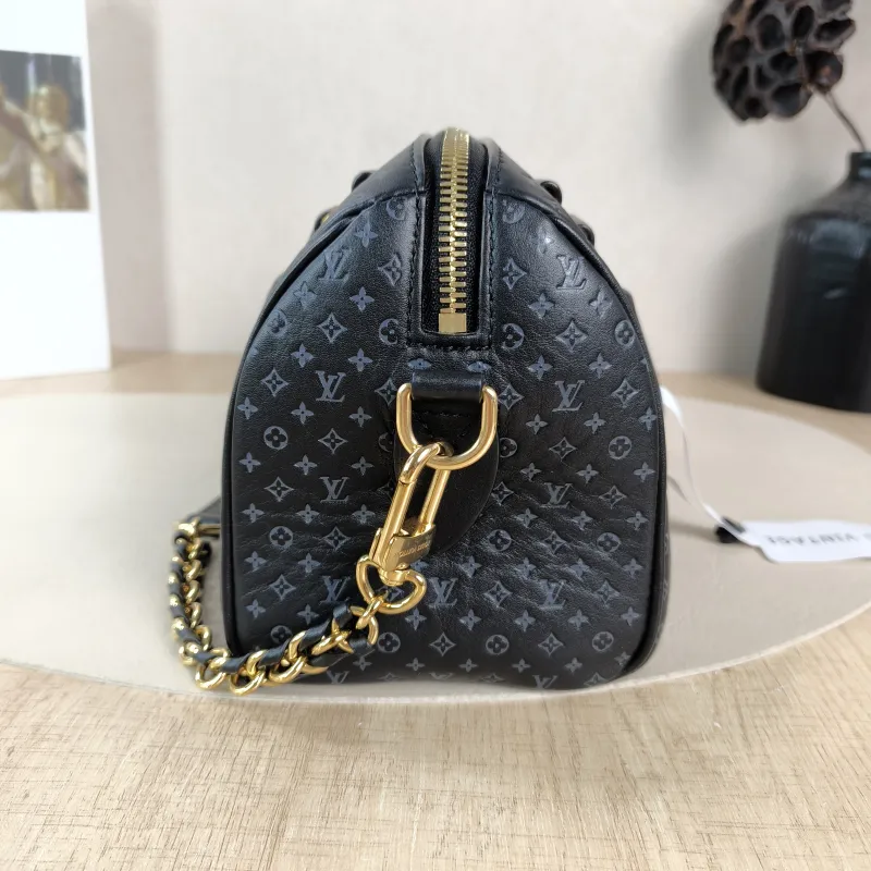 Louis Vuitton Crossbody Bag Speedy20 Black Calfskin Small 20.5 × 12 × 13.5 cm — detail view 9 of 10