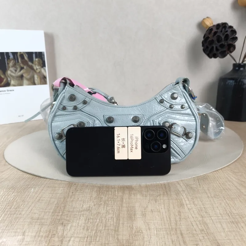 BALENCIAGA Crossbody Bag LE CAGOLE Lambskin XS 26 × 7 × 16 cm — cover view 5 of 6