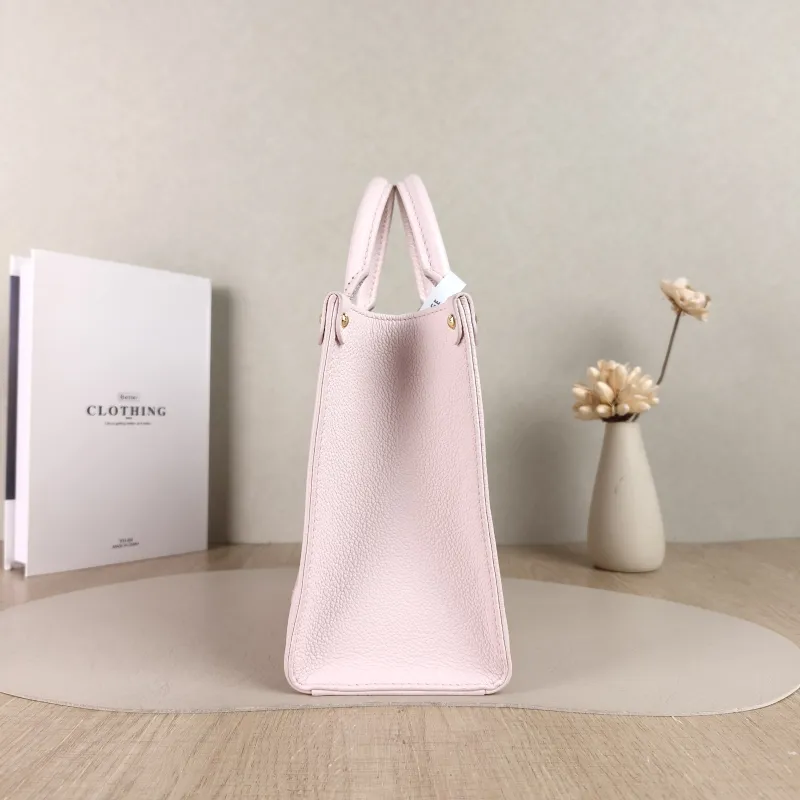 Louis Vuitton Shoulder Bag Onthego Pink Calfskin Small 25 × 11.5 × 19 cm — detail view 6 of 11