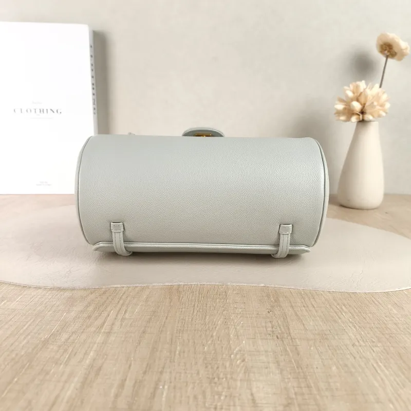 Chanel Crossbody Bag Bowling Bag Green Calfskin 20 × 10 × 10 cm Microchip Edition — cover view 2 of 4