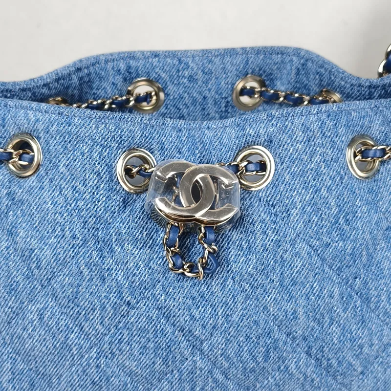 Chanel Crossbody Bag 25Bag Mini 22 × 12.5 × 22 cm — detail view 4 of 12