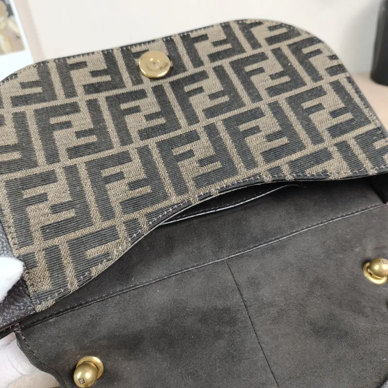 FENDI Crossbody Bag Crossbody Bag Monogram Canvas One Size 25 × 8 × 19 cm — detail view 11 of 13