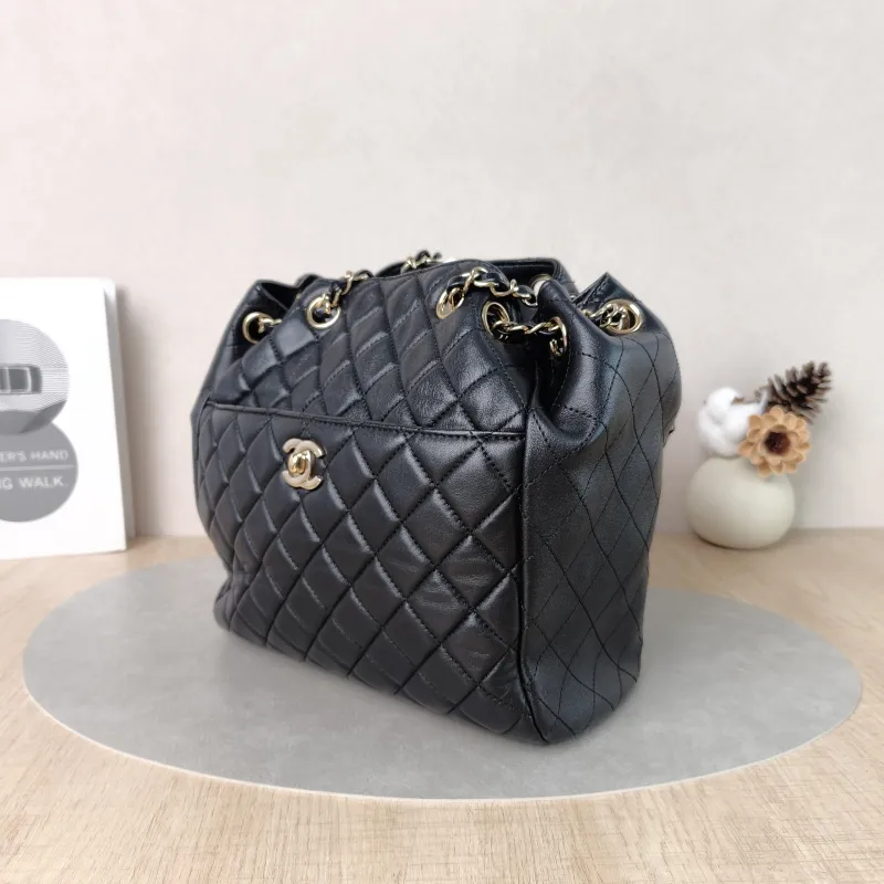 Chanel Crossbody Bag Bucket Bag Black Lambskin One Size23 × 11 × 23 cm — cover view 5 of 5