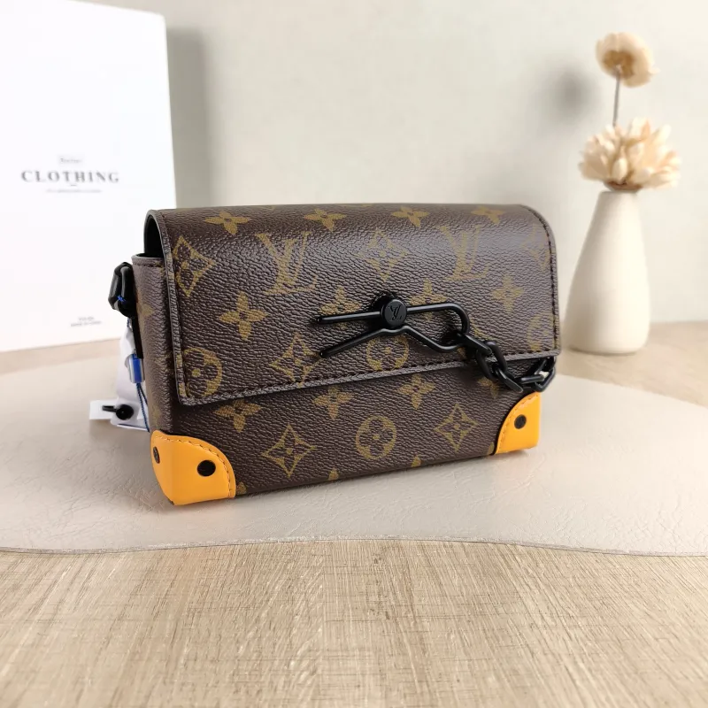 Louis Vuitton Crossbody Bag Steamer Box Yellow · Black · Monogram PVC · Calfskin Mini 18 × 6.5 × 11 cm — cover view 4 of 6