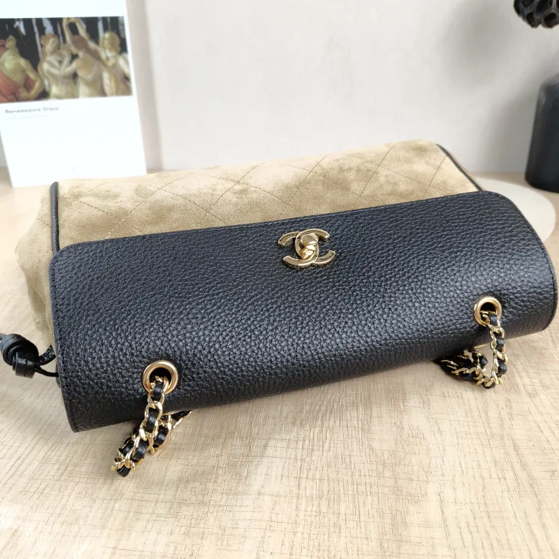 Chanel Shoulder Bag 26a Collection · Black Suede Small 29 × 10 × 17 cm — detail view 12 of 14