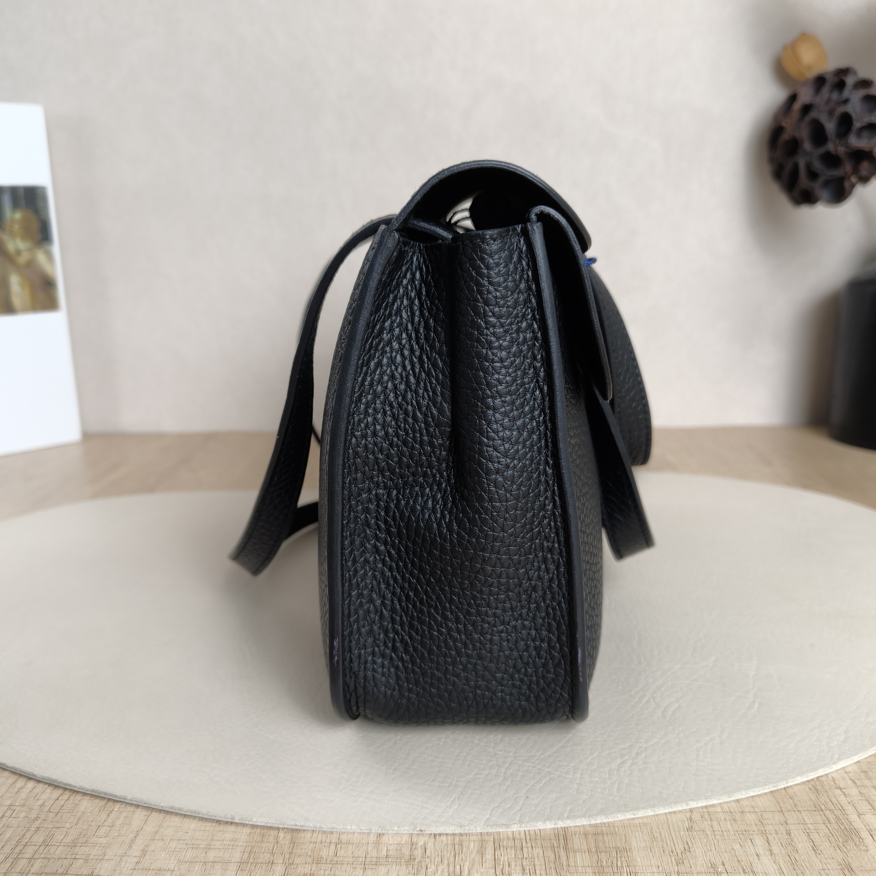 Hermès Shoulder Bag Halzan 25Black Taurillon Clemence TC Calfskin Small25 × 8 × 17 cm — cover view 9 of 12
