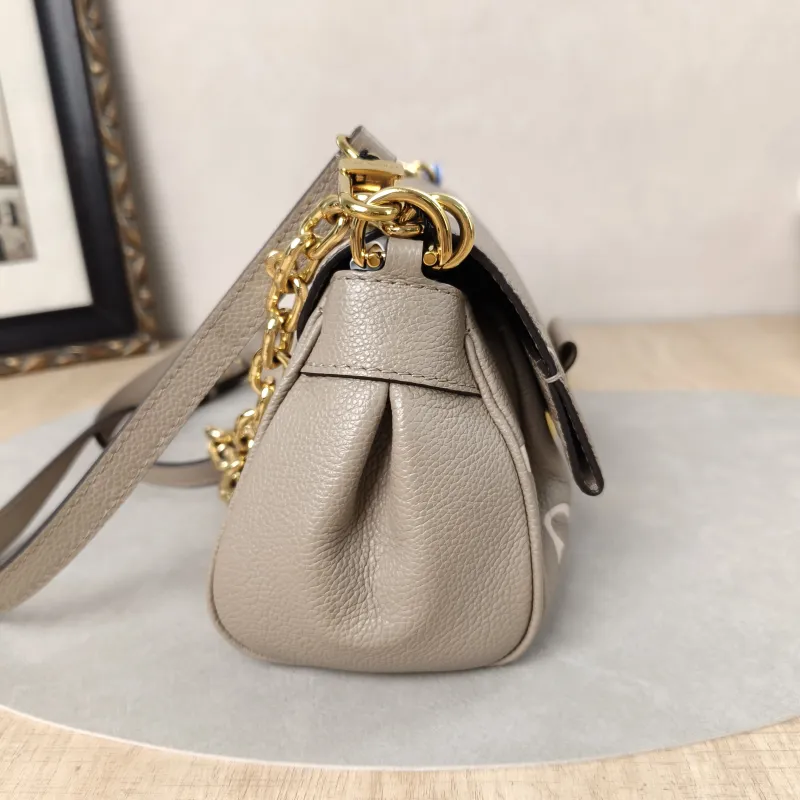 Louis Vuitton Crossbody Bag Favorite Empreinte Embossed Calfskin Monogram Medium24 × 9 × 14 cm — detail view 4 of 18